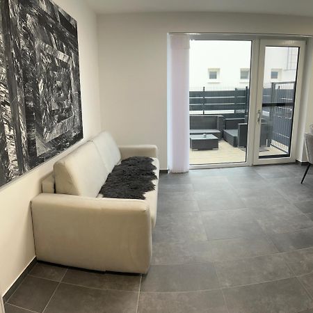 Swiss Star Apartment Mosonmagyaróvár المظهر الخارجي الصورة