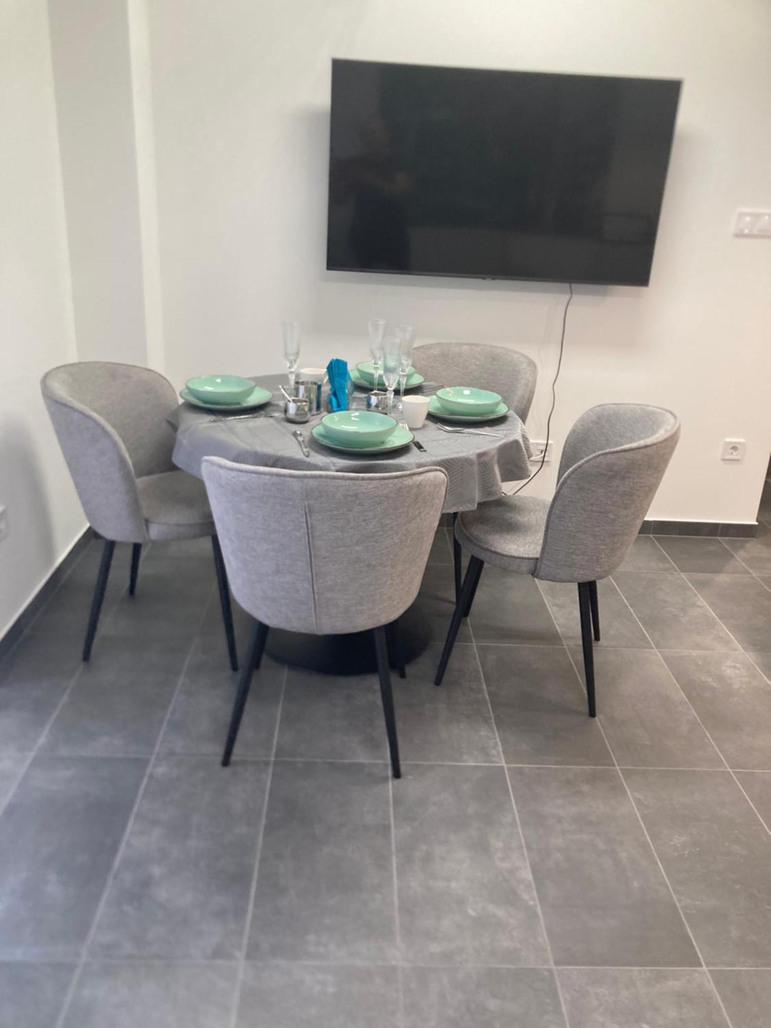 Swiss Star Apartment Mosonmagyaróvár المظهر الخارجي الصورة