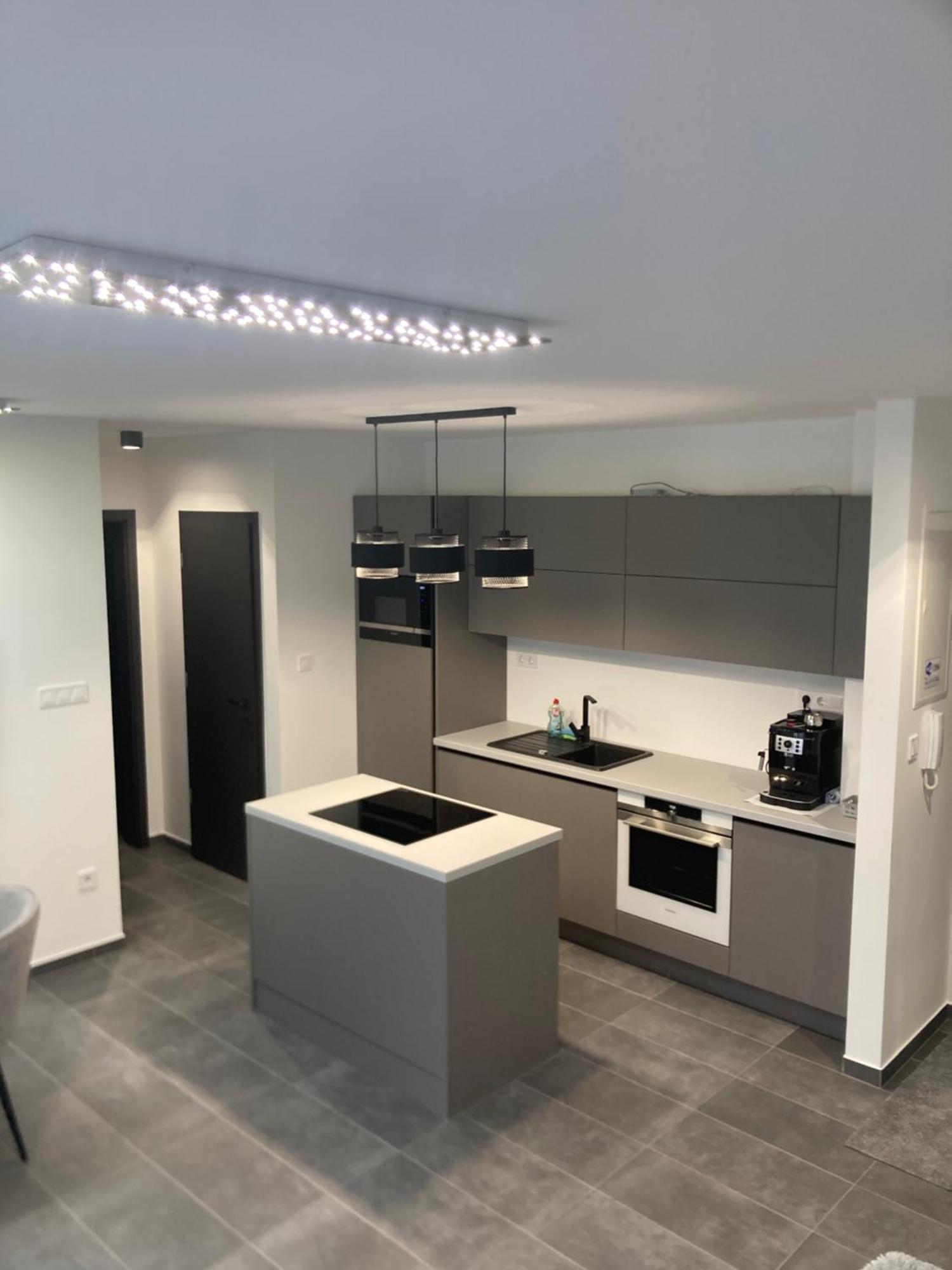 Swiss Star Apartment Mosonmagyaróvár المظهر الخارجي الصورة